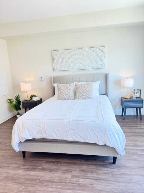 23_Bedroom