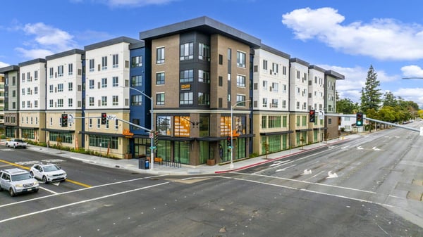 Bellara_Senior_Living_Exterior_1_1536x863-1