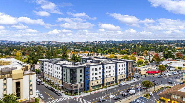 Bellara_Senior_Living_Exterior_3_1536x863